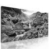 Obraz nádherné vodopády v čiernobielom prevedení