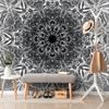 Tapeta Mandala v čiernobielom prevedení