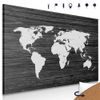 Obraz na korku čiernobiela mapa sveta v modernom prevedení