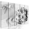 5-dielny obraz luxusné zátišie v čiernobielom prevedení