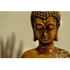 Tapeta bronzová socha meditujúceho Budhu