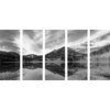 5-dielny obraz jazero medzi horami v čiernobielom prevedení