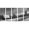 5-dielny obraz chalúpka v zasnežených horách v čiernobielom prevedení