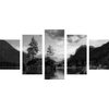 5-dielny obraz jazero obklopené horami v čiernobielom prevedení
