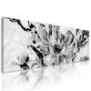 Obraz maľovaná abstrakcia kvetu čiernobielom prevedení