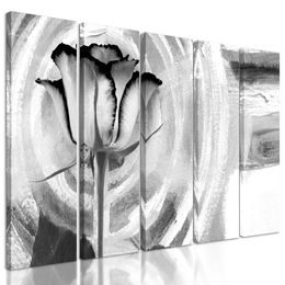 5-dielny obraz ruža na maľovanom pozadí v čiernobielom prevedení