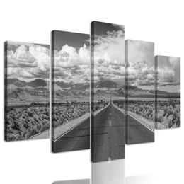 5-dielny obraz cesta pušťou v čiernobielom prevedení