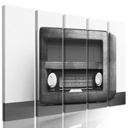 5-dielny obraz staré rádio v čiernobielom prevedení