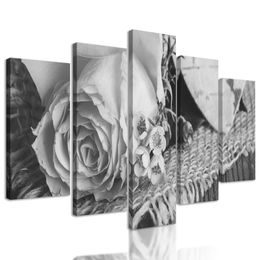 5-dielny obraz zátišie s ružou a srdiečkom v čiernobielom prevedení