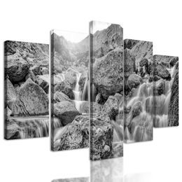 5-dielny obraz nádherné vodopády v čiernobielom prevedení
