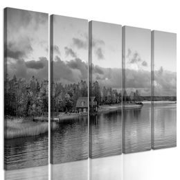 5-dielny obraz osamelý dom pri jazere v čiernobielom prevedení
