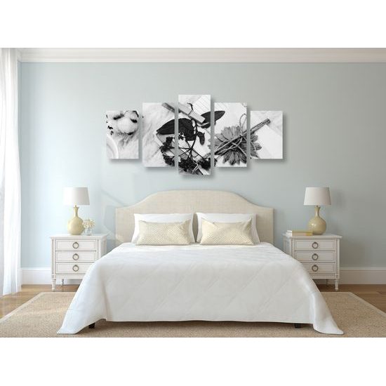 5-dielny obraz spomienky uložené v listoch v čiernobielom prevedení