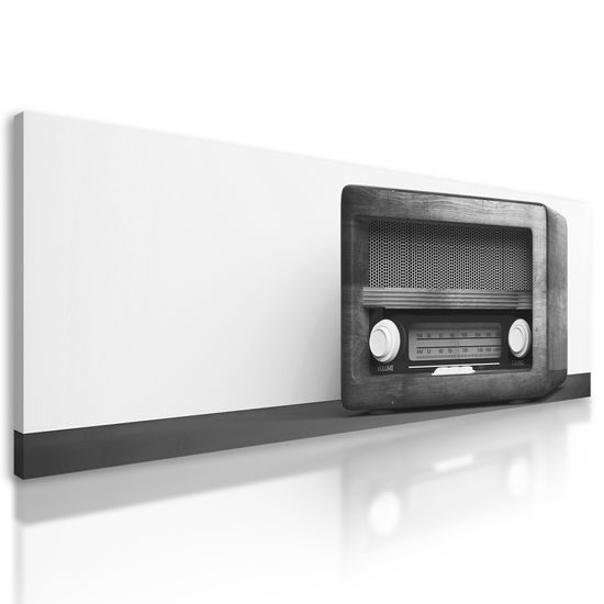 Obraz staré rádio v čiernobielom prevedení