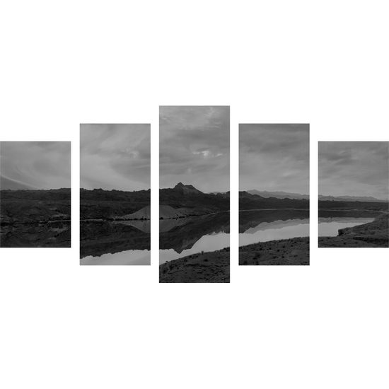 5-dielny obraz krásy prírody v čiernobielom prevedení