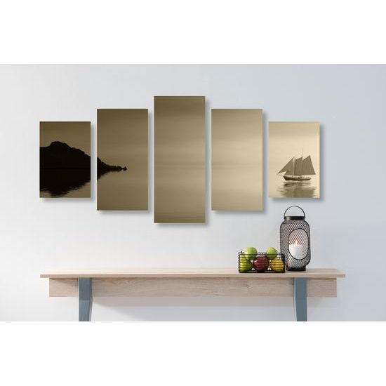 5-dielny obraz loďka na šírom mori v sépiovom prevedení