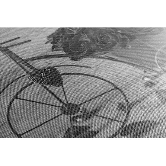 Obraz čiernobiela kytica ruží v železnom črepníku