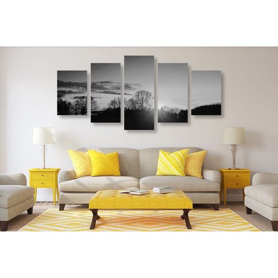 5-dielny obraz západ slnka nad malebnou krajinkou v čiernobielom prevedení