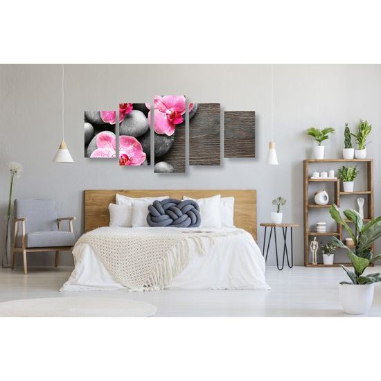 5-dielny obraz kvety orchidei na drevenom pozadí