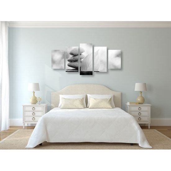 5-dielny obraz Zen kamene v prirode v čiernobielom prevedení