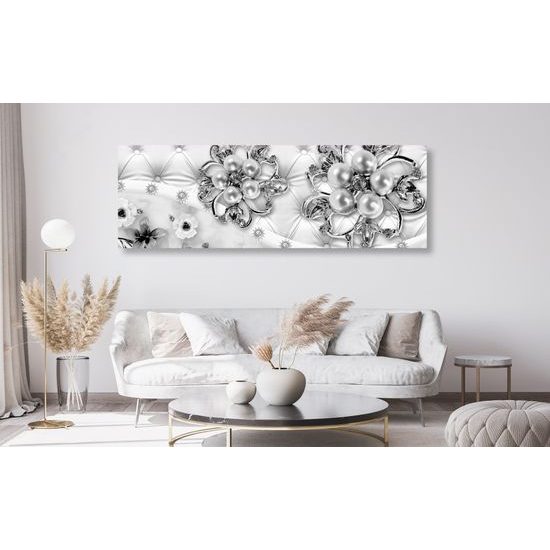 Obraz luxusné perly s kvetmi v čiernobielom prevedení