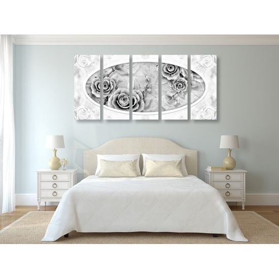 5-dielny obraz nádherné historické ruže v čiernobielom prevedení