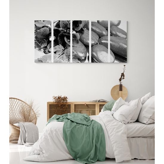 5-dielny obraz wellness zátišie a kvet orchidey v čiernobielom prevedení