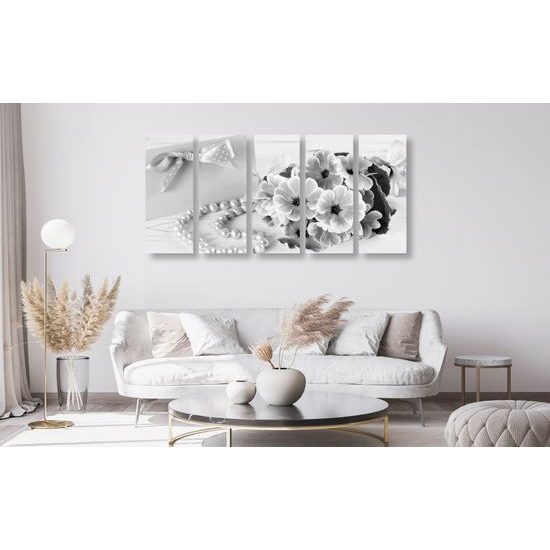 5-dielny obraz luxusné zátišie v čiernobielom prevedení