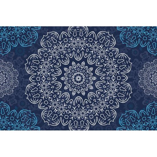 Tapeta snehobiela Mandala s tmavo-modrým pozadím