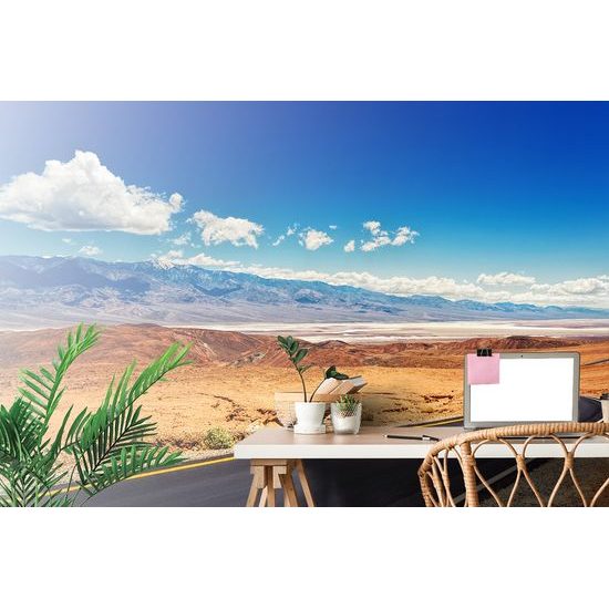 Samolepiaca fototapeta nekonečná cesta krajinou