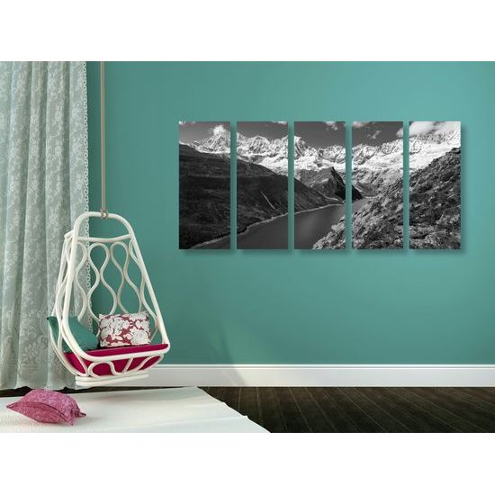 5-dielny obraz tiahle pleso v národnom parku v čiernobielom prevedení