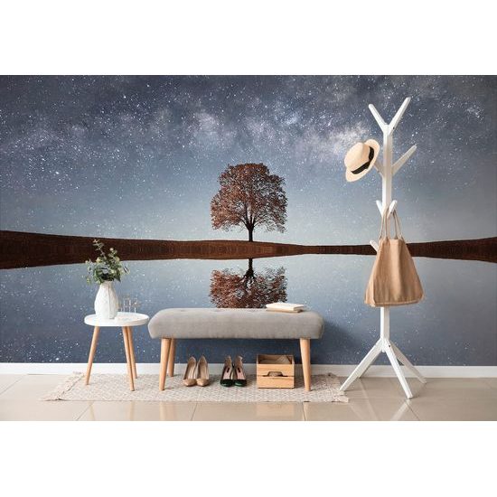 Nádherná samolepiaca fototapeta strom pod oblohou plnou hviezd