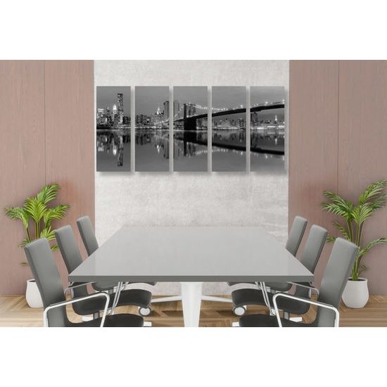 5-dielny obraz krása nočného Manhattanu v čiernobielom prevedení