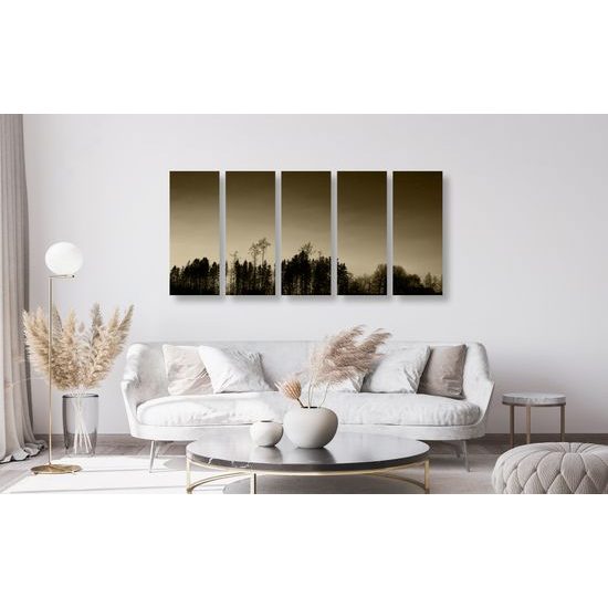 5-dielny obraz les pri západe slnka v sépiovom prevedení
