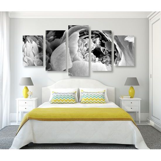 5-dielny obraz detail na kvety v čiernobielom prevedení