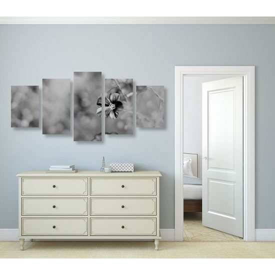 5-dielny obraz jarný kvietok v čiernobielom prevedení