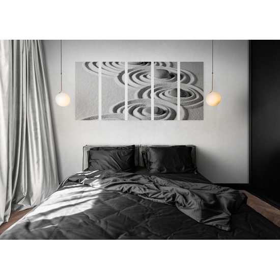 5-dielny obraz plážové zátišie s Zen kameňmi v čiernobielom prevedení