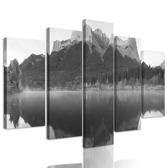 5-dielny obraz majestátna hora v čiernobielom prevedení