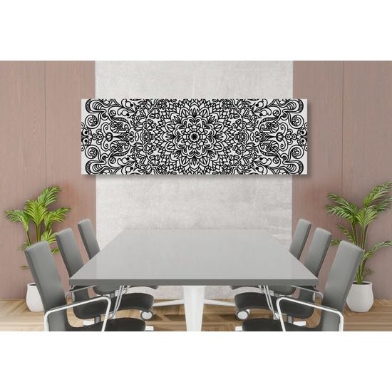 Obraz čiernobiela Mandala v štýle kvetov