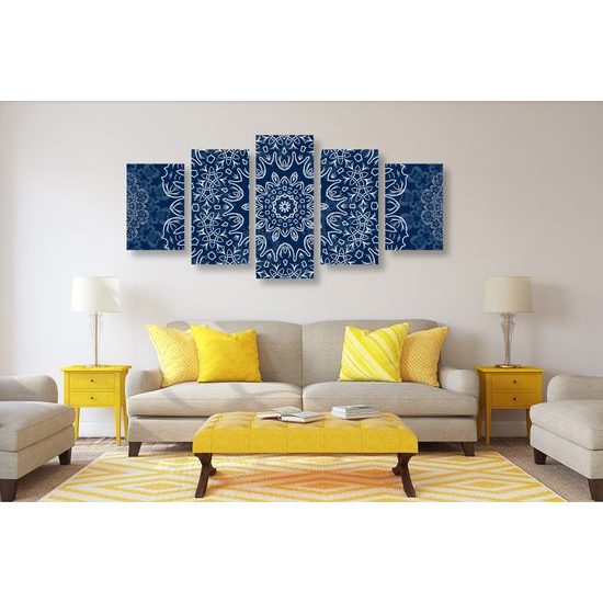 5-dielny obraz snehobiela Mandala s tmavo-modrým pozadím