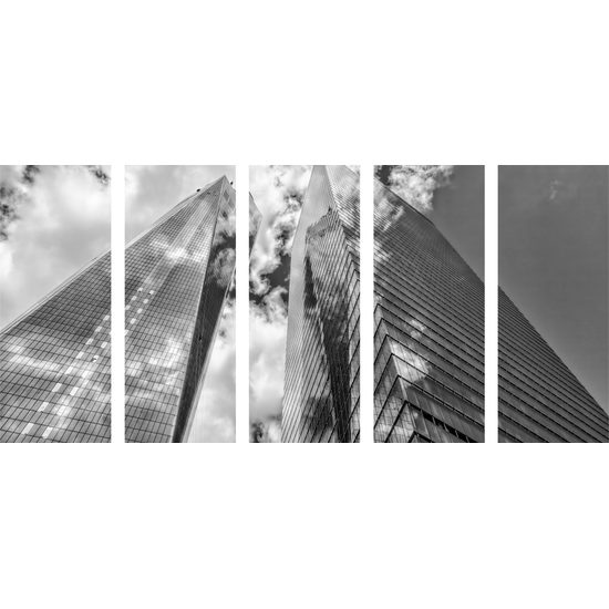 5-dielny obraz mrakodrapy v čiernobielom prevedení