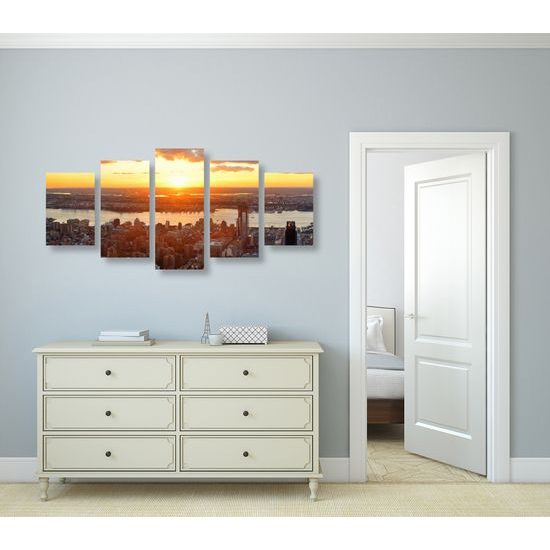 5-dielny obraz vtáčia perspektíva s pohľadom na New York