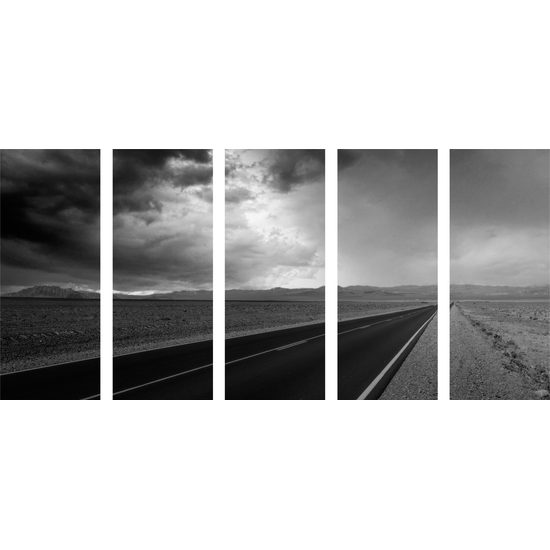 5-dielny obraz nekonečná cesta púšťou v čiernobielom prevedení