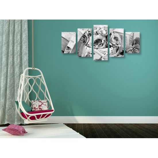 5-dielny obraz zátišie plné ruží v čiernobielom prevedení