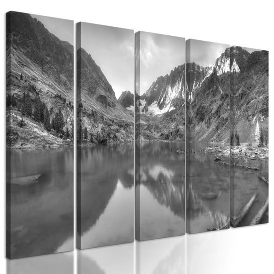 5-dieny obraz nedotknuté vysohorské pleso v čiernobielom prevedení