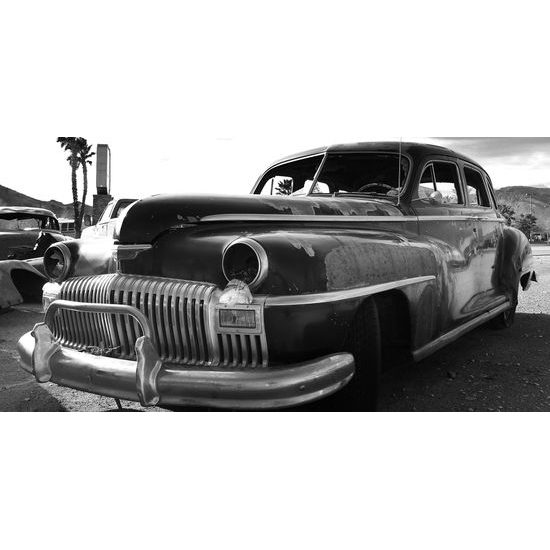 Obraz americký veterán na vrakovisku v čiernobielom prevedení