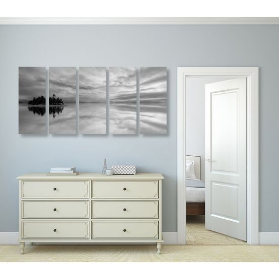 5-dielny obraz ostrov stroskotancov v čiernobielom prevedení