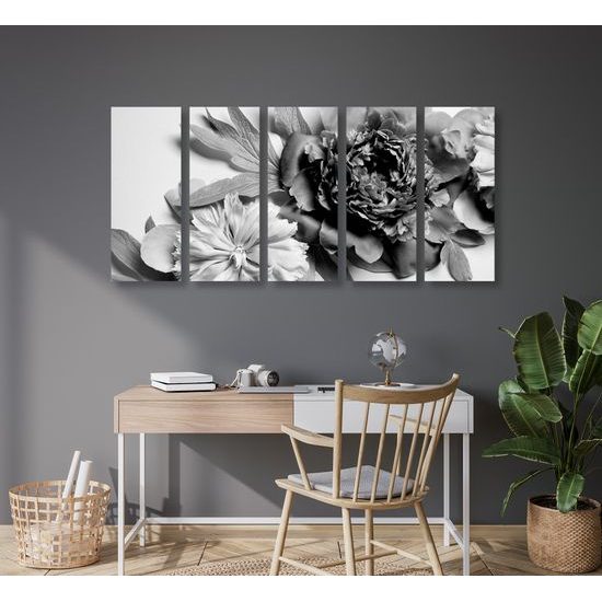 5-dielny obraz pôvabné ružové pivónie v čiernobielom prevedení