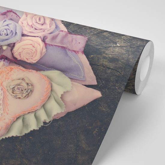 Samolepiaca fototapeta ručne vytvorené srdiečka na dreve