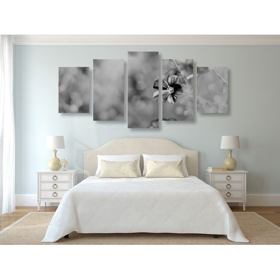 5-dielny obraz jarný kvietok v čiernobielom prevedení