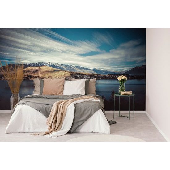 Samolepiaca fototapeta dedina na úpätí hôr